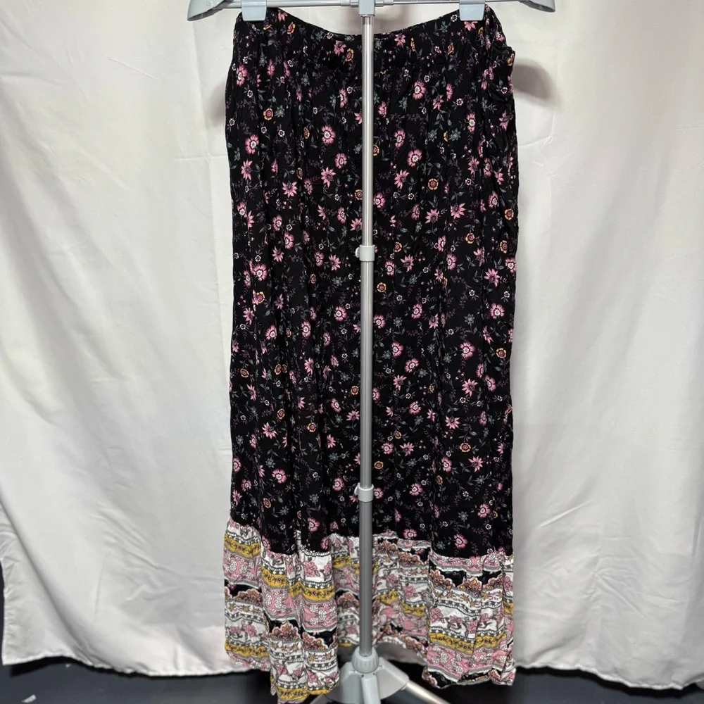 Torrid Floral Print Wrap Skirt - Picture 5 of 6